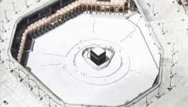 Kabe'de 7 ay sonra yeniden cemaatle namaz kılındı