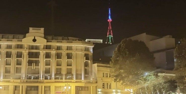 Tiflis Televizyon Kulesi, Azerbaycan bayrağının renkleriyle aydınlatıldı