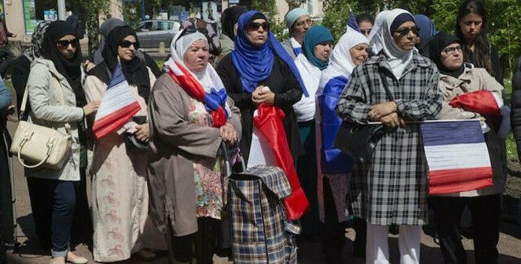 Fransa'da Müslümanlara karşı baskı çoğalıyor
