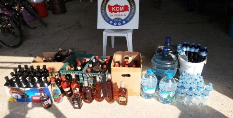 İskenderun'da 2 bin 390 litre el yapımı içki ele geçirildi