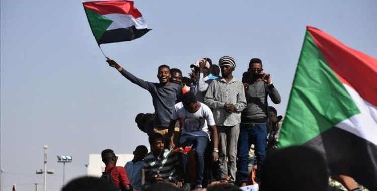 ABD'nin 'terör listesinden' çıkmak isteyen Sudanlılar İsrail'le normalleşme şartını reddediyor