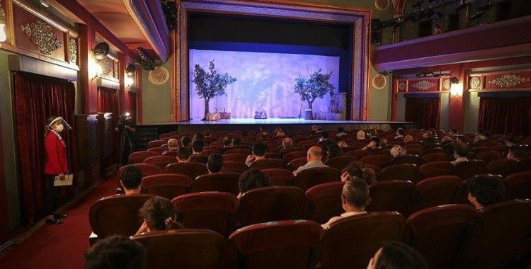 Devlet Tiyatrolarının sahneleri özel tiyatrolara açılıyor 