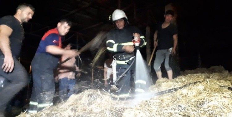 Köşk'teki yangında 300 paket saman zarar gördü