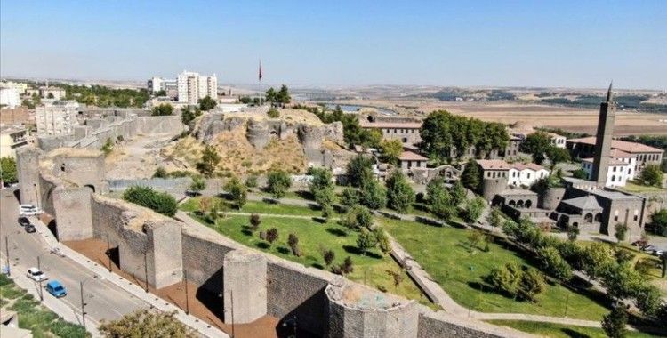 'Cezeri'nin uçuş denemesinin Diyarbakır'da yapılması önerisine Selçuk Bayraktar'dan destek