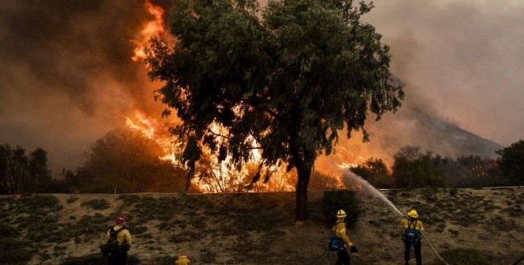 California’da yangınlar nedeniyle 100 bin kişiye tahliye emri