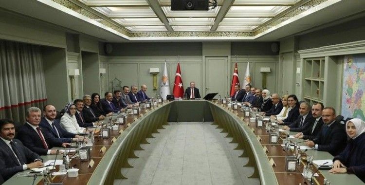 AK Parti MYK Cumhurbaşkanı Erdoğan başkanlığında AK Parti Genel Merkezinde toplandı