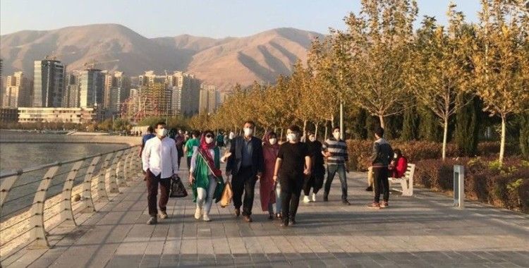 İran'da son 24 saatte 462 kişi Kovid-19'dan hayatını kaybetti