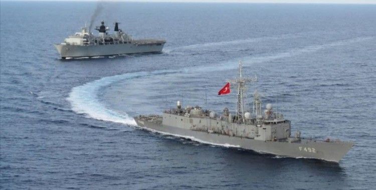 Türk ve İngiliz gemileri Doğu Akdeniz'de geçiş eğitimi gerçekleştirdi