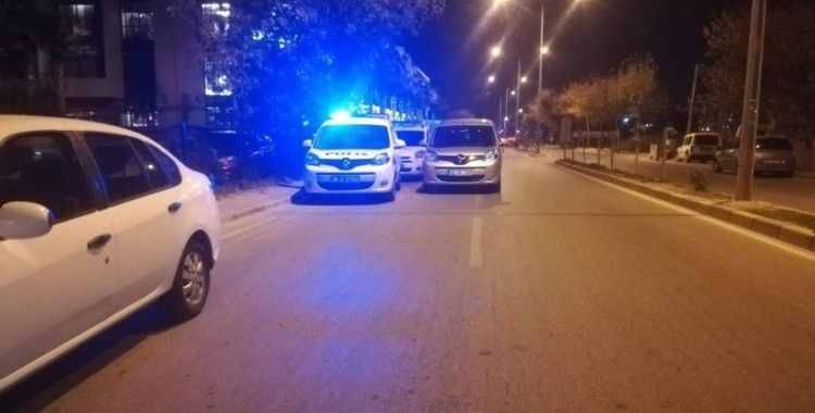 İzmir'de otel otoparkında kanlı gece: Önce eski eşinin arkadaşını vurdu, ardından intihar etti