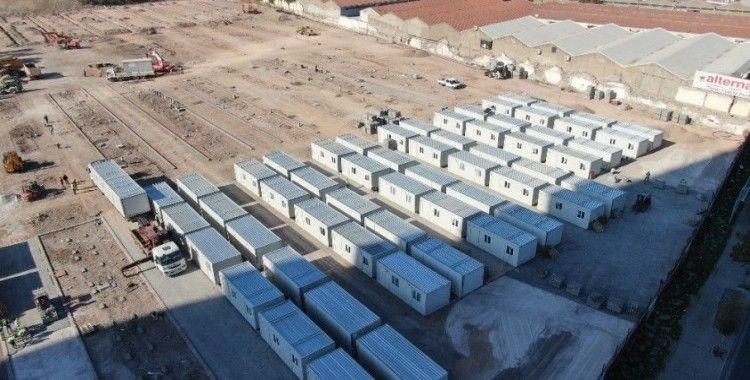 İzmir'de konteyner kentte çalışmalar hızla sürüyor
