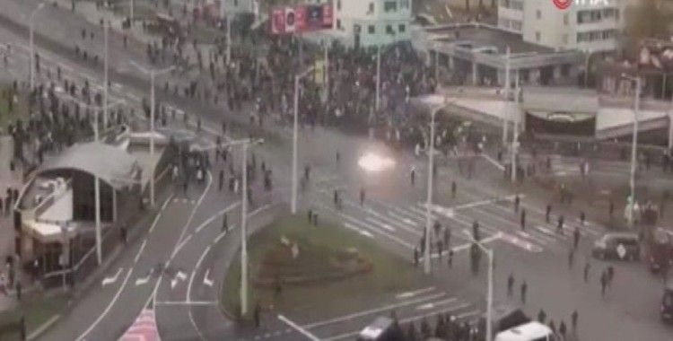 Belarus’ta göstericinin ölmesinin ardından halk sokaklara döküldü