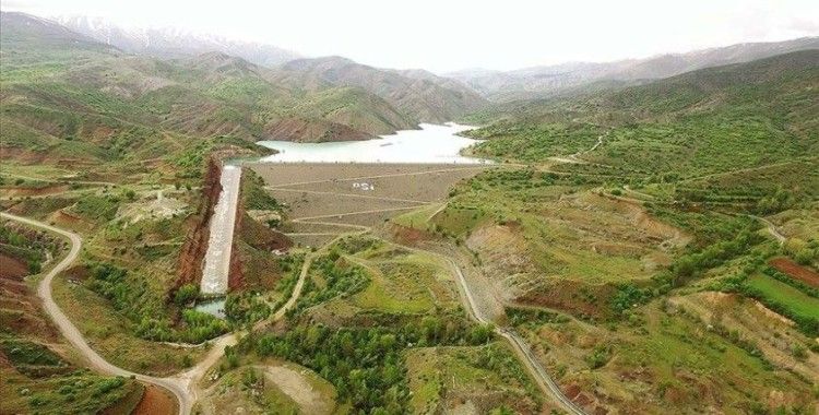 Erzurum'dan doğan nehirler toprağa can, ülkeye enerji veriyor
