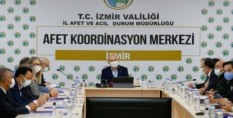 İçişleri Bakanı Soylu İzmir'de deprem değerlendirme toplantısı yaptı