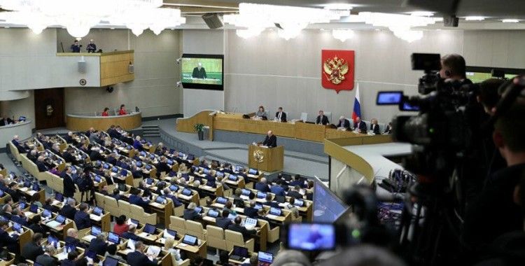 Duma, eski devlet başkanlarına 'ömür boyu senatör olma hakkı' veren yasa tasarısını onayladı