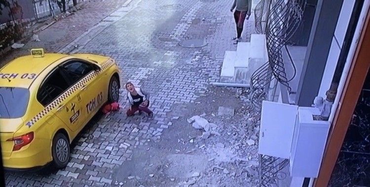 Esenyurt’ta feci kaza: 4 yaşındaki çocuğun üstünden ticari taksi geçti