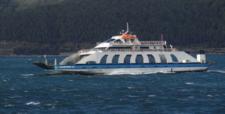 Güney Marmara'da feribot seferlerine fırtına engeli