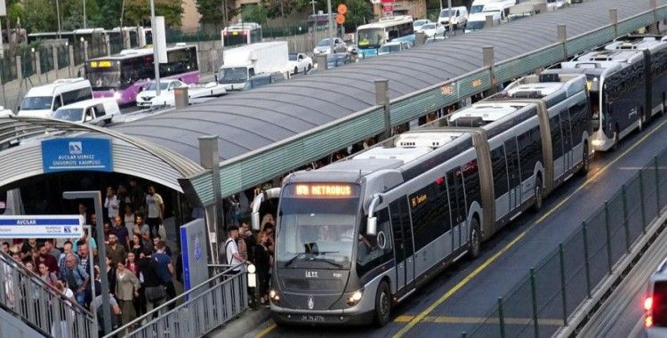 İstanbul'a 300 metrobüs için 90 milyon euro dış borç onaylandı