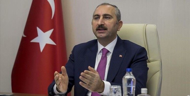 Adalet Bakanı Gül: Hukukun araçsallaştığı dönemlerde şüpheden sanık yararlanmadı çünkü yargı değil ön yargı vardı