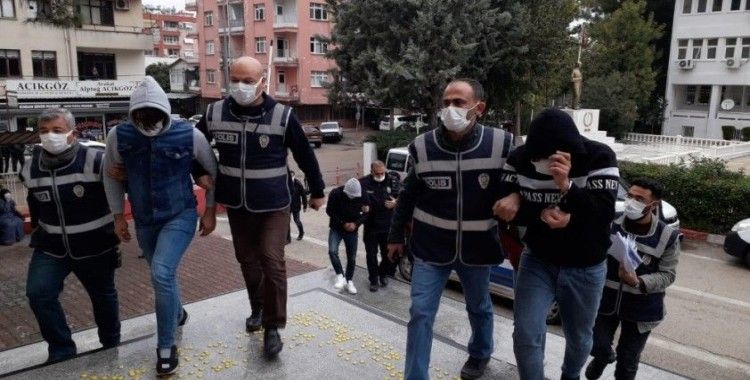  Adana’da bilişim dolandırıcılığı operasyonu: 9 gözaltı