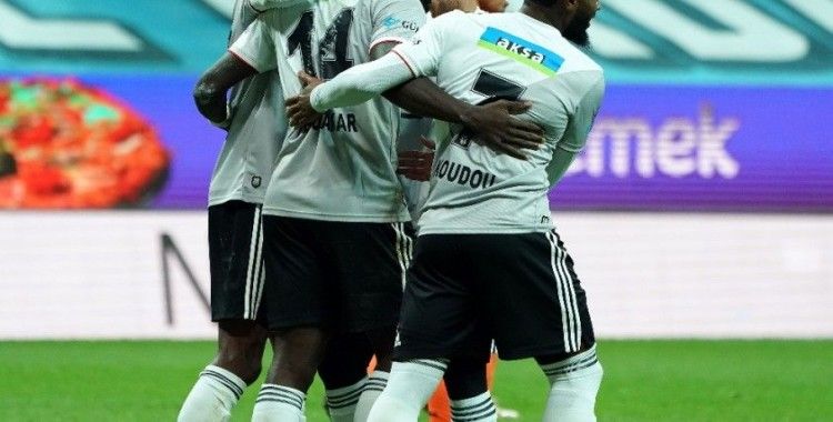 Beşiktaş, Başakşehir’i 3-2 mağlup etti