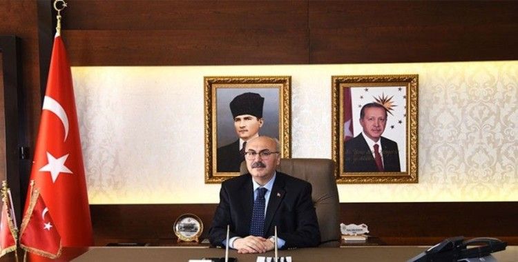 İzmir Valisi Yavuz Selim Köşger koronavirüse yakalandı