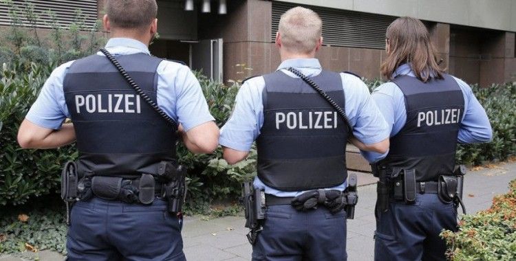 Almanya'da çok sayıda polis hakkında aşırı sağcı içerik paylaştıkları gerekçesiyle inceleme başlatıldı