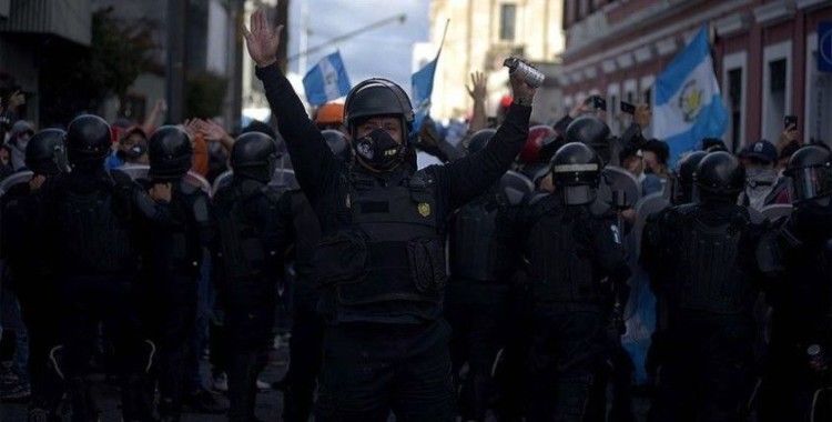 Guatemala'da hükümetin 2021 bütçesi protesto edildi