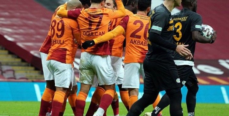 Galatasaray iç sahada 7 puan kaybetti