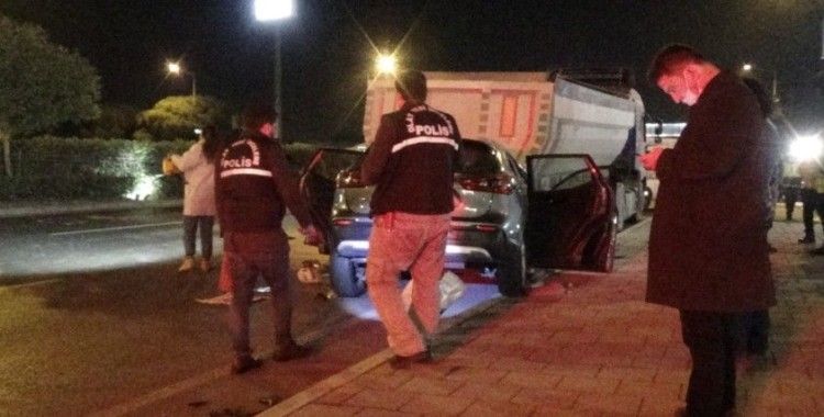 İzmir’de feci trafik kazası: Polis memuru hayatını kaybetti