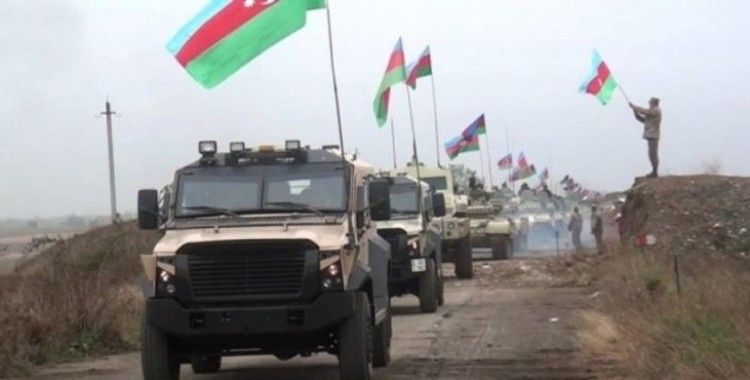Azerbaycan ordusunun Kelbecer'e asker sevkiyatı sürüyor