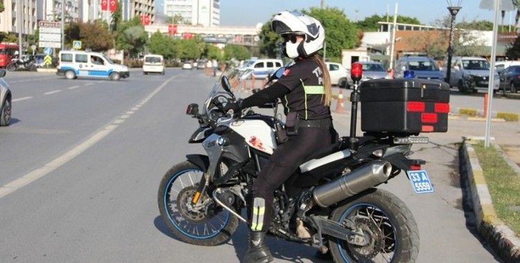  O, Mersin’in tek motorize kadın trafik polisi