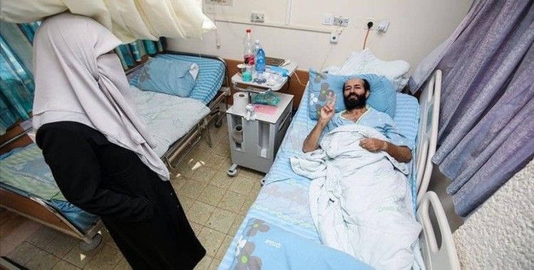 Açlık grevinin 103'üncü gününde İsrail'e geri adım attıran Filistinli tutuklu Ahres, özgürlüğüne kavuştu