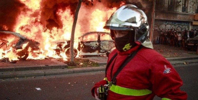 Fransa’daki protestolar devam ediyor