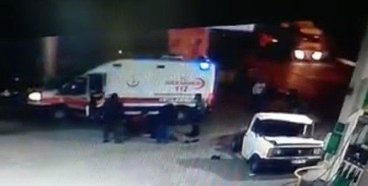 Trabzon’da feci kaza: Sürücü savruldu, kamyonet ikiye bölündü