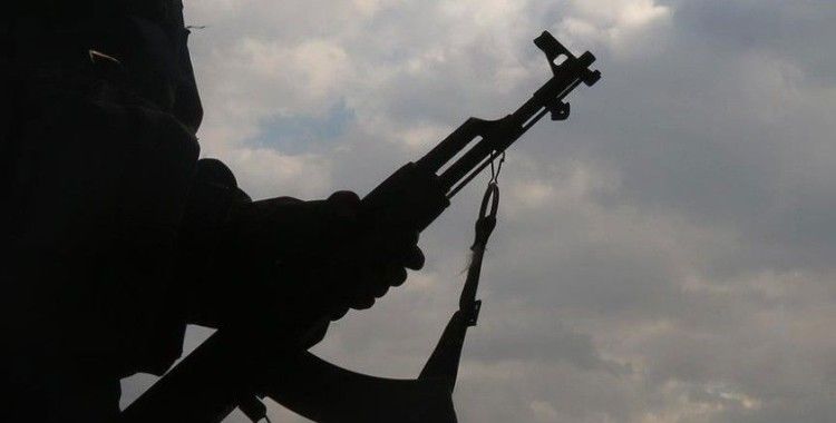Sincar'da varlık göstermeye devam eden terör örgütü PKK, Iraklı güçlere bağlanmak istediğini duyurdu