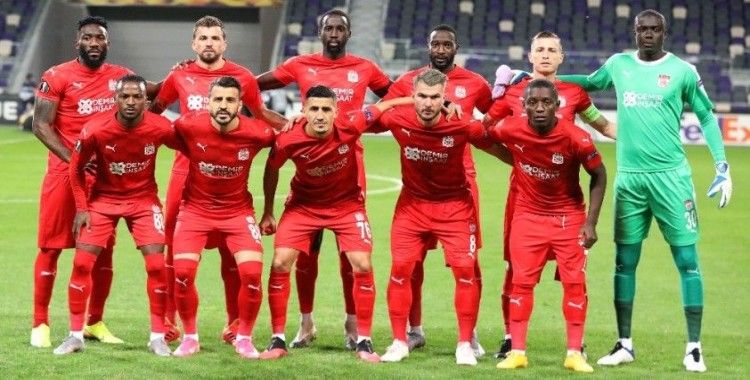 Sivasspor’da 1 futbolcunun korona virüs testi pozitif çıktı