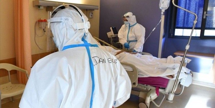 İtalya'da son 24 saatte 649 kişi Kovid-19'dan hayatını kaybetti