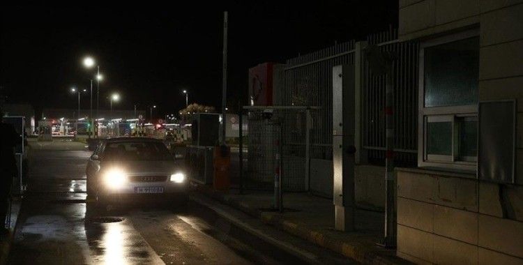 Yurt dışından gelenlere 'PCR testi ibrazı zorunluluğu' uygulaması başladı