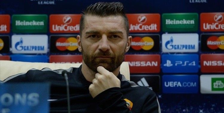 Galatasaray'ın eski kalecisi ve Roma Sportif Direktörü De Sanctis trafik kazası geçirdi