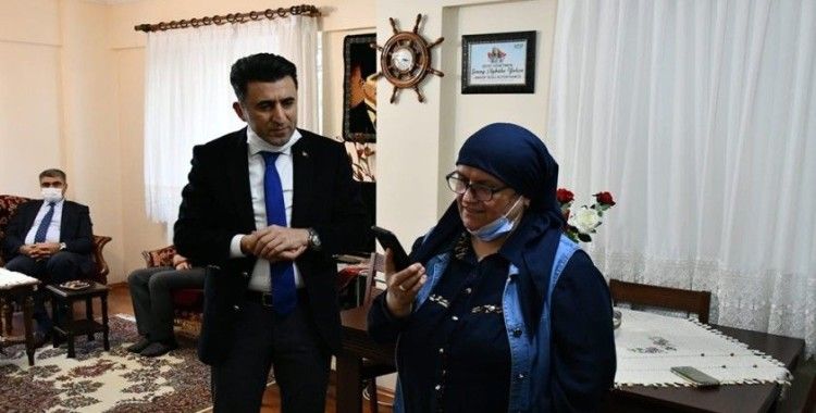 İçişleri Bakanı Soylu, şehit öğretmen Şenay Aybüke Yalçın’ın ailesiyle görüştü