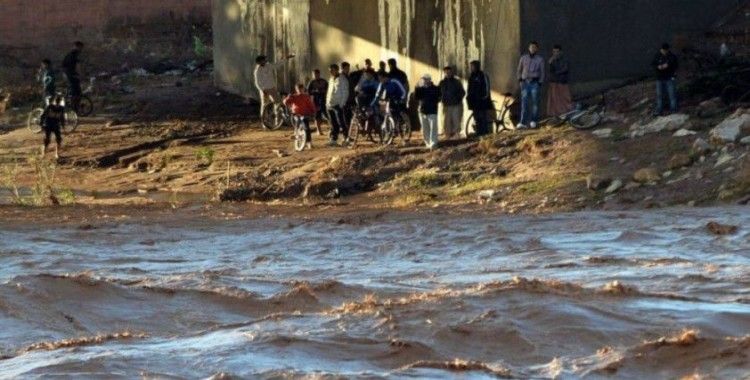 Fas'ta şiddetli yağış sonrası bina çöktü: 3 ölü