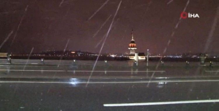 İstanbul’da beklenen yağış gece boyunca devam etti