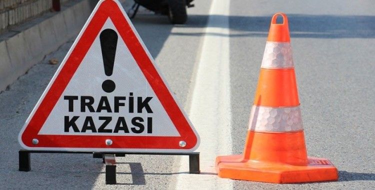 Tem Otoyolu Avcılar Gişeler Mevkii Ankara istikametinde zincirleme trafik kazası meydana geldi