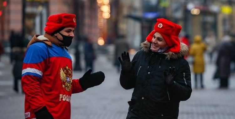  Rusya’da Covid-19 aşısı olanlara maske takma zorunluluğu kaldırılıyor