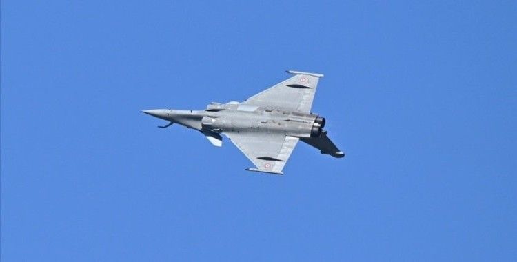 Yunanistan Parlamentosu, Fransa'dan Rafale savaş uçakları satın alınmasını onayladı