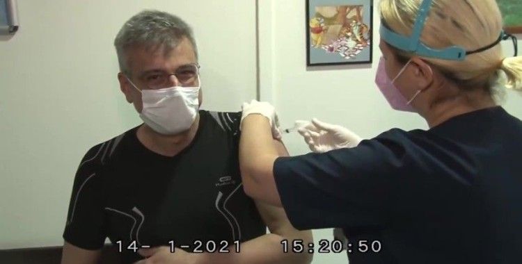  İstanbul İl Sağlık Müdürü Memişoğlu, korona virüs aşısı oldu
