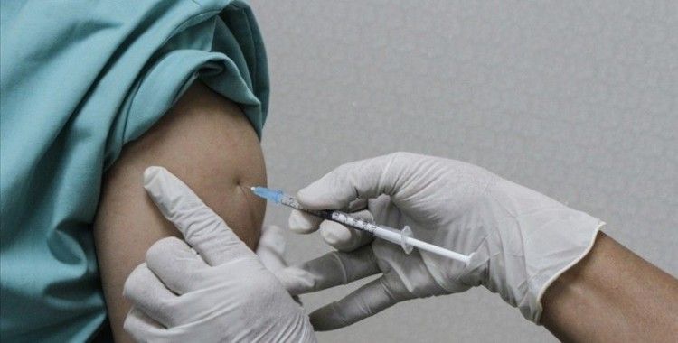MHP'nin doktor milletvekilleri aşı oldu