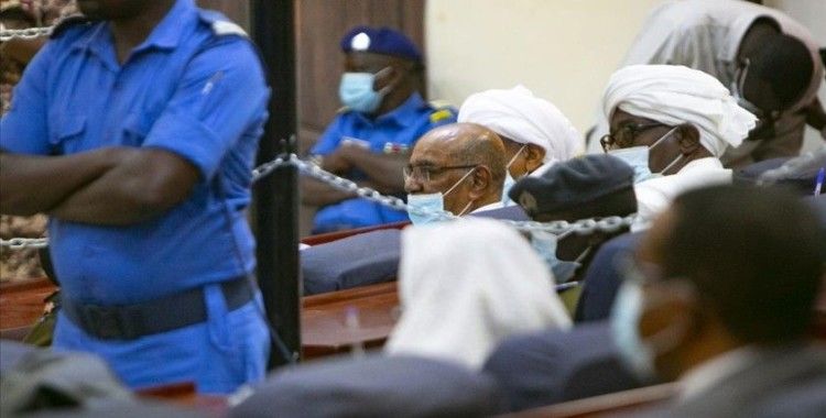 Eski Sudan Cumhurbaşkanı Beşir'in yargılandığı '1989 darbesi' davası 26 Ocak'a ertelendi