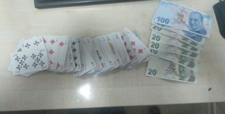 Kars'ta kumar oynayan 4 kişi suçüstü yakalandı