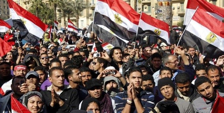 Mısırlılar, 25 Ocak Devrimi'nin 10. yıldönümünü de sokakta kutlayamıyor